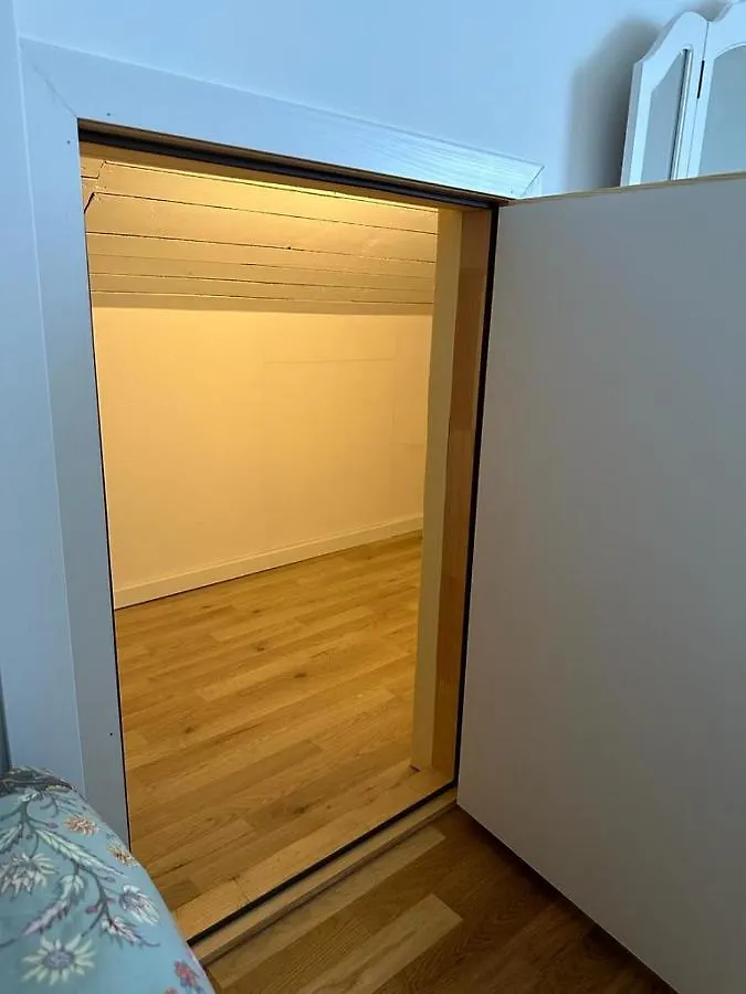 Lichtdurchflutete 90 M2 Drei Zimmer Duplexwohnung In Altperlach München Deutschland