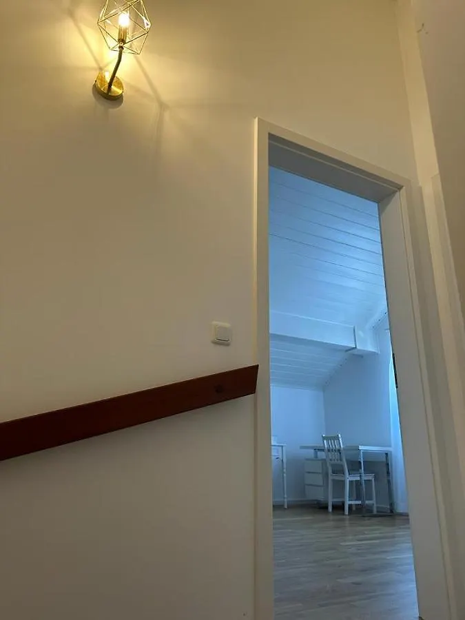 Lichtdurchflutete 90 M2 Drei Zimmer Duplexwohnung In Altperlach München Apartment