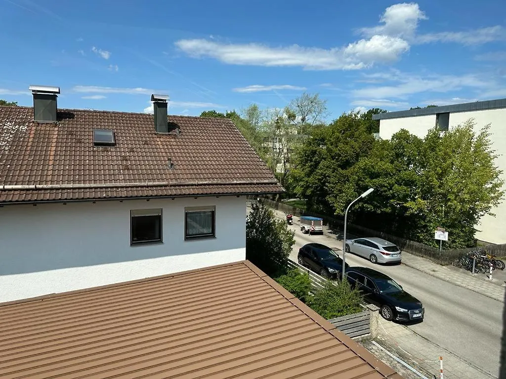 Apartment Lichtdurchflutete 90 M2 Drei Zimmer Duplexwohnung In Altperlach München