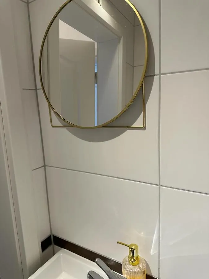 Lichtdurchflutete 90 M2 Drei Zimmer Duplexwohnung In Altperlach München Deutschland