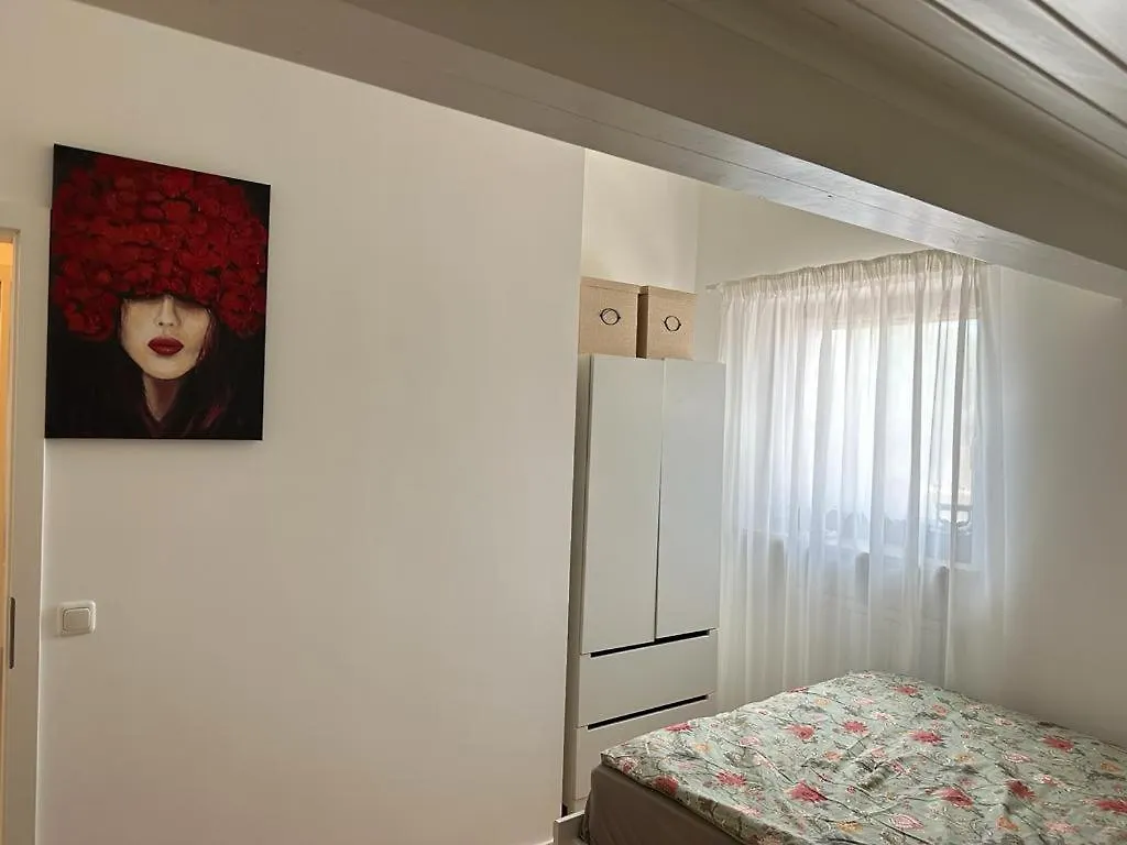 Lichtdurchflutete 90 M2 Drei Zimmer Duplexwohnung In Altperlach München Apartment