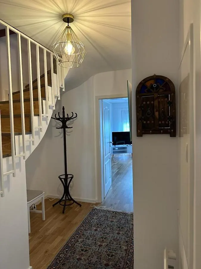 Lichtdurchflutete 90 M2 Drei Zimmer Duplexwohnung In Altperlach München