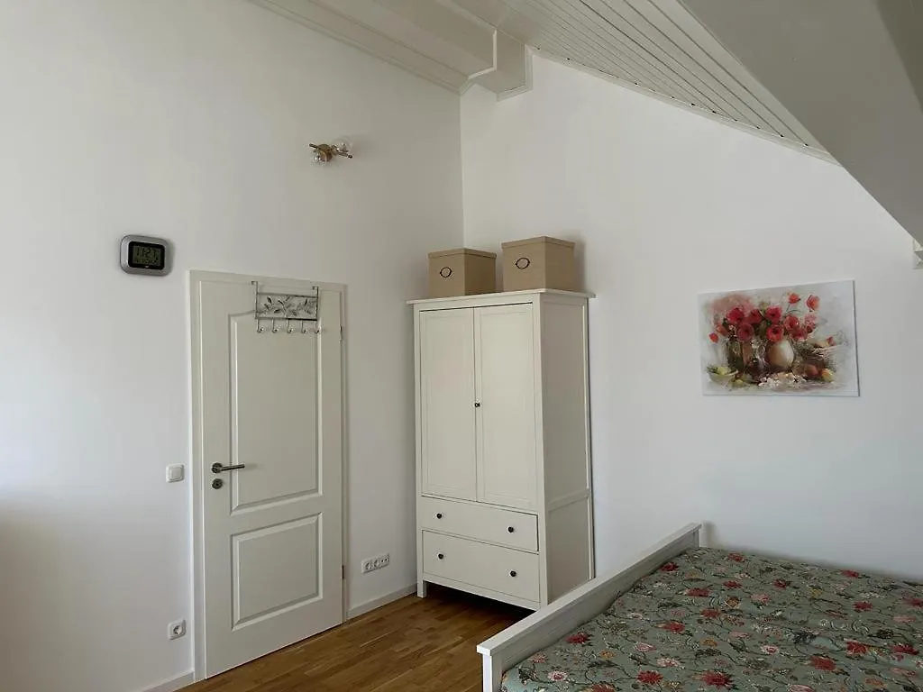 Lichtdurchflutete 90 M2 Drei Zimmer Duplexwohnung In Altperlach München Deutschland