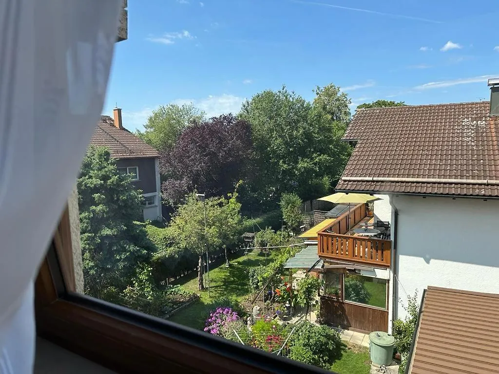 Lichtdurchflutete 90 M2 Drei Zimmer Duplexwohnung In Altperlach München Apartment