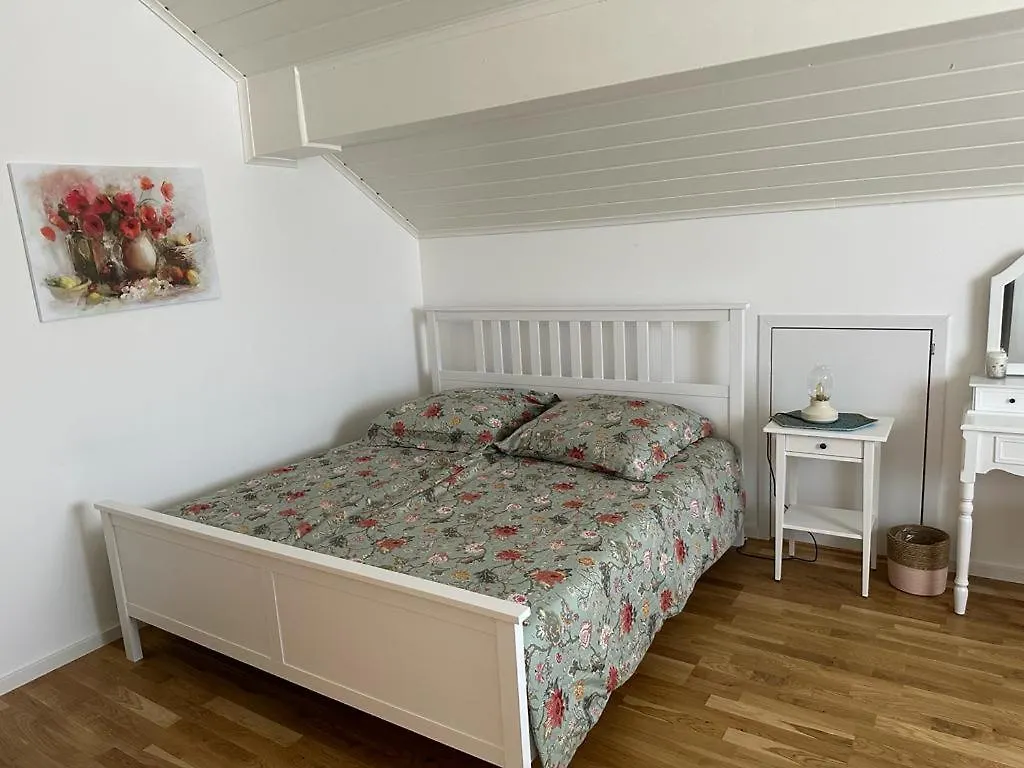 Lichtdurchflutete 90 M2 Drei Zimmer Duplexwohnung In Altperlach Μόναχο Διαμέρισμα