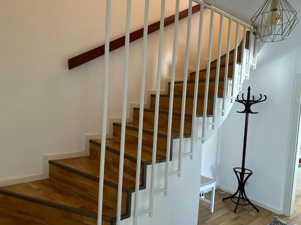 Lichtdurchflutete 90 M2 Drei Zimmer Duplexwohnung In Altperlach Μόναχο 0*,  Γερμανία